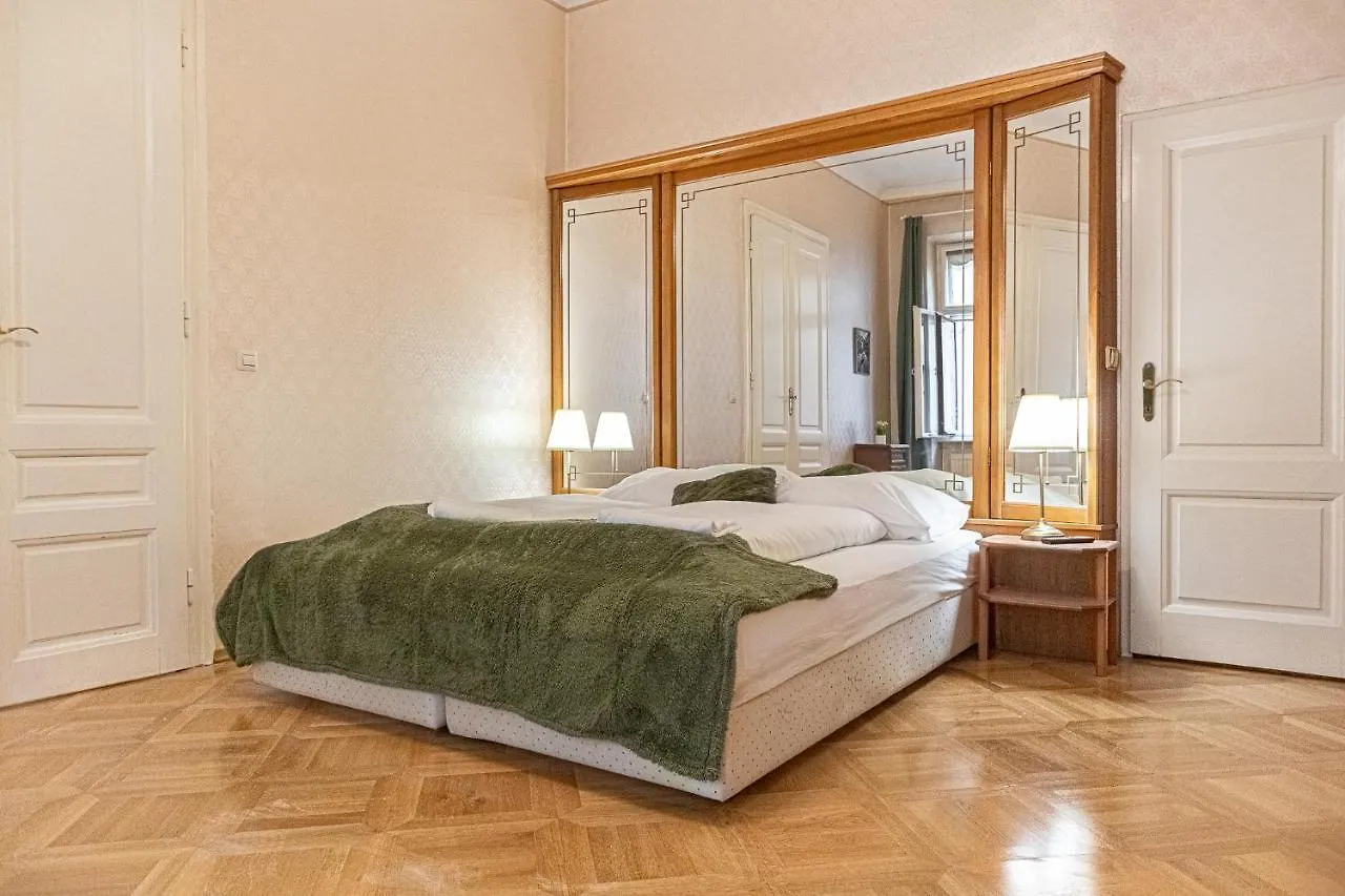 Friendly 4Br Shared Apt- Near Downtown Wiedeń Apartament