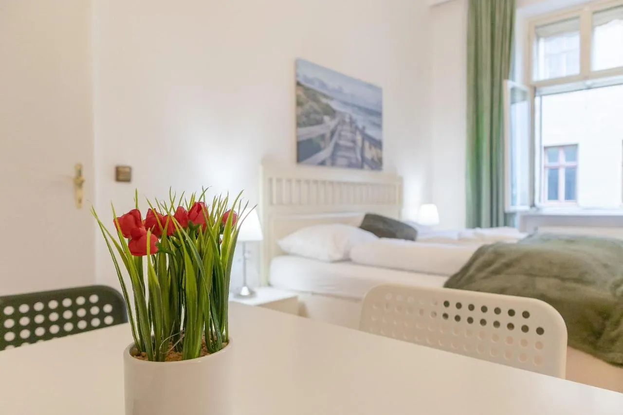 Friendly 4Br Shared Apt- Near Downtown Wiedeń