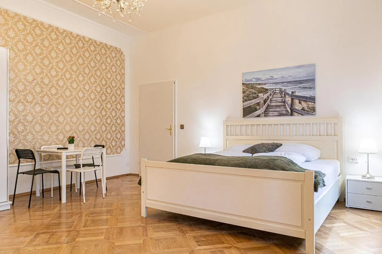 Apartament Friendly 4Br Shared Apt- Near Downtown Wiedeń