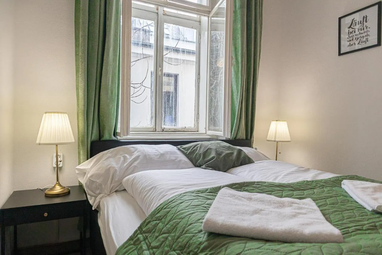 Friendly 4Br Shared Apt- Near Downtown Wiedeń Apartament