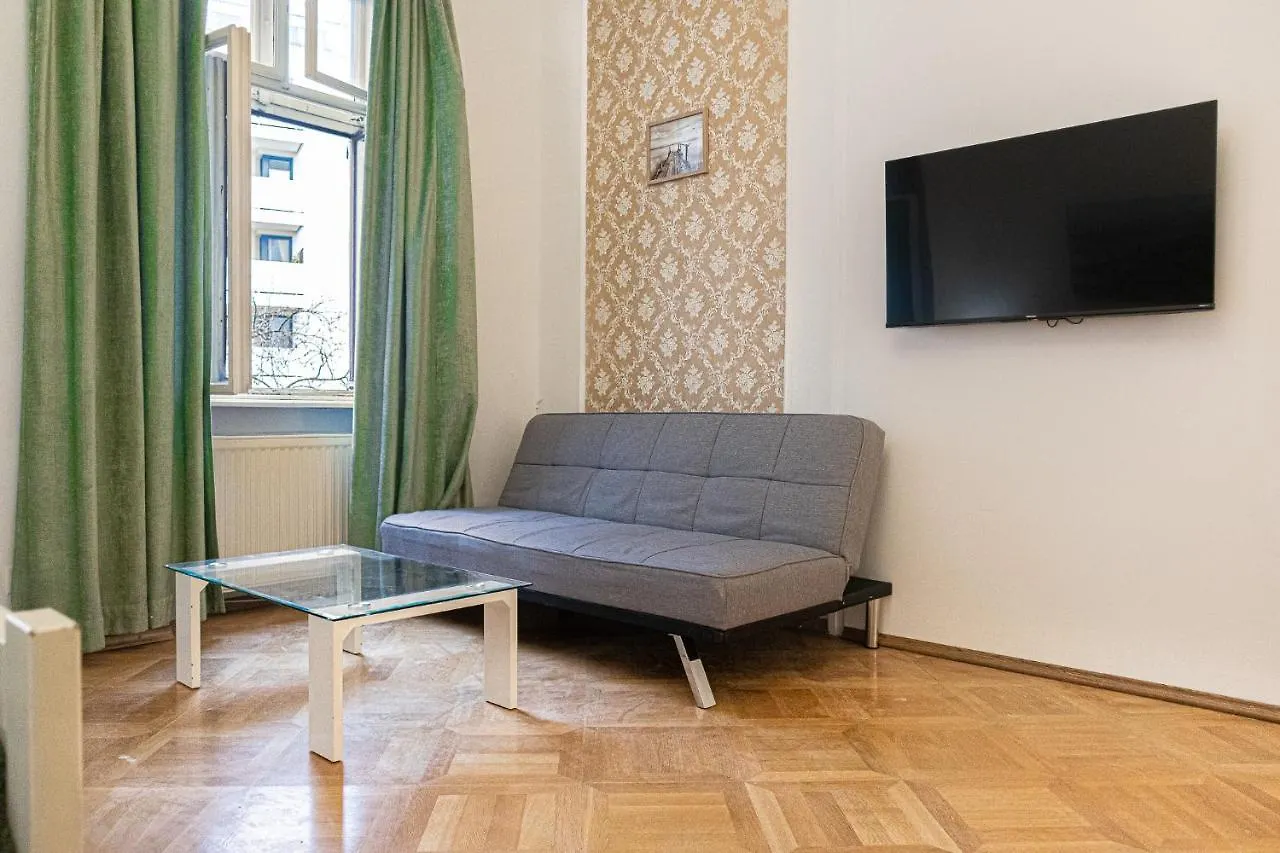 Friendly 4Br Shared Apt- Near Downtown Wiedeń