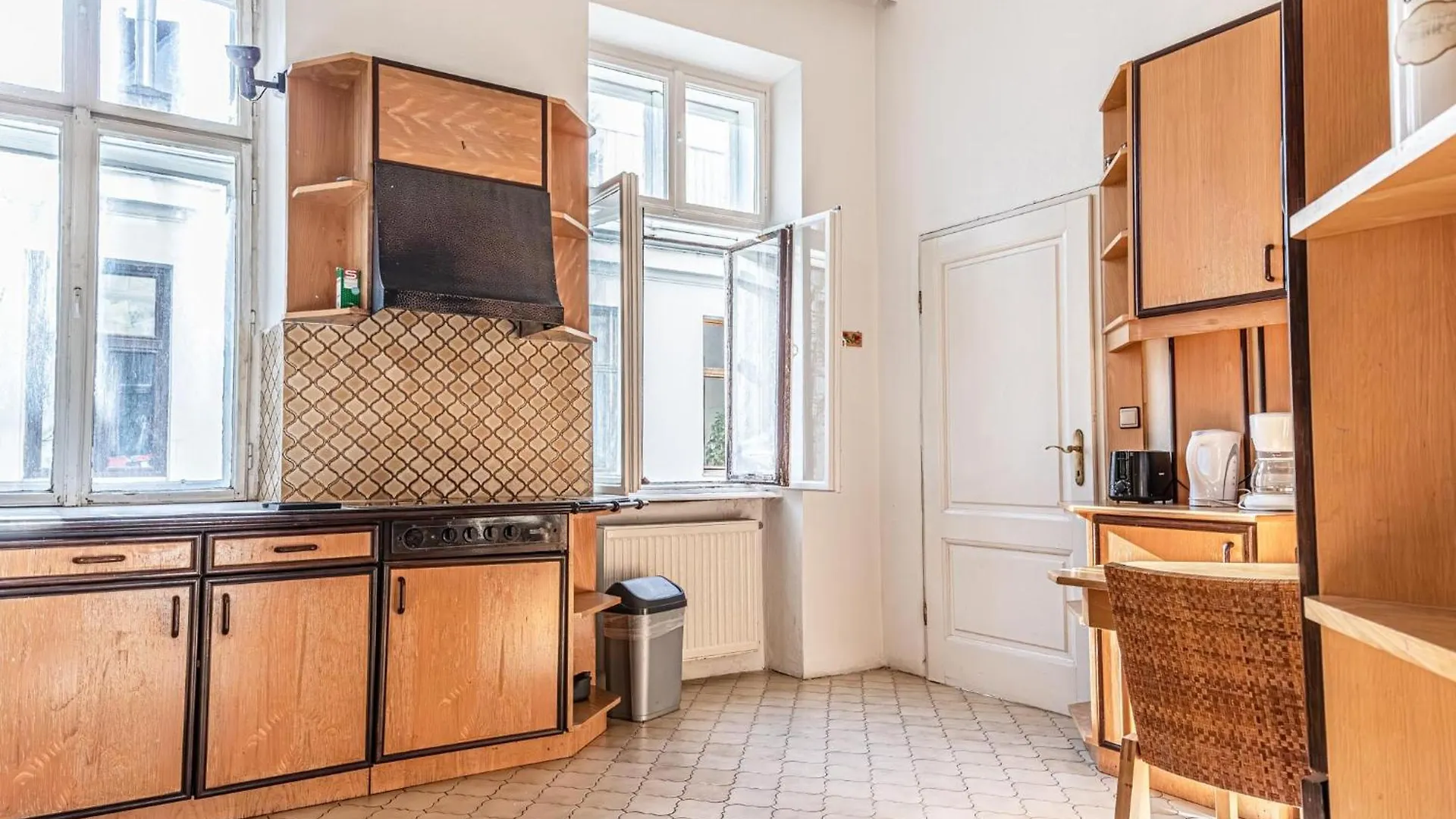 Friendly 4Br Shared Apt- Near Downtown Viena